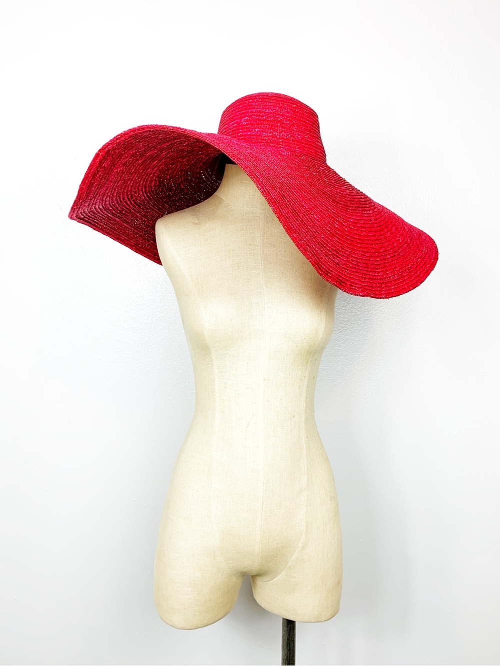 On Holiday Oversized Wide Brim Straw Sun Hat - Red - Picture 6 of 16